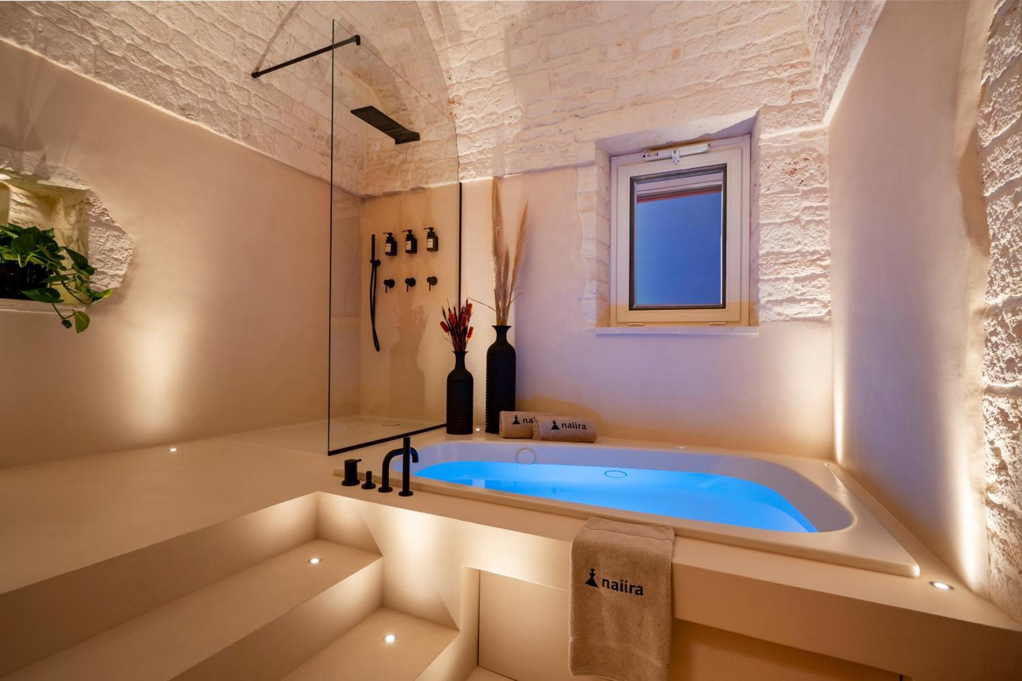 Naiira Luxury Trullo - Jacuzzi And Patio Apartment Алберобело Екстериор снимка