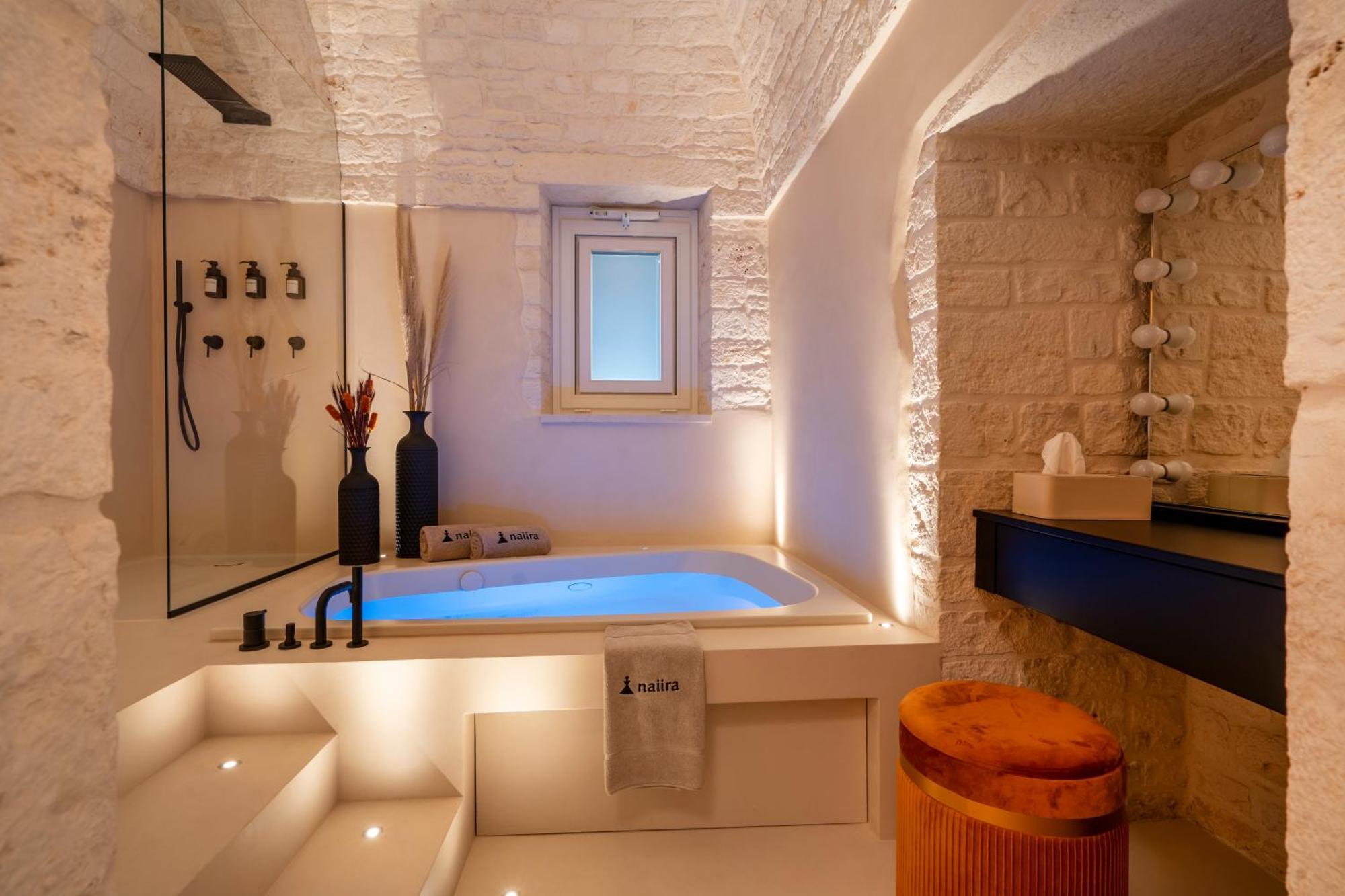 Naiira Luxury Trullo - Jacuzzi And Patio Apartment Алберобело Екстериор снимка