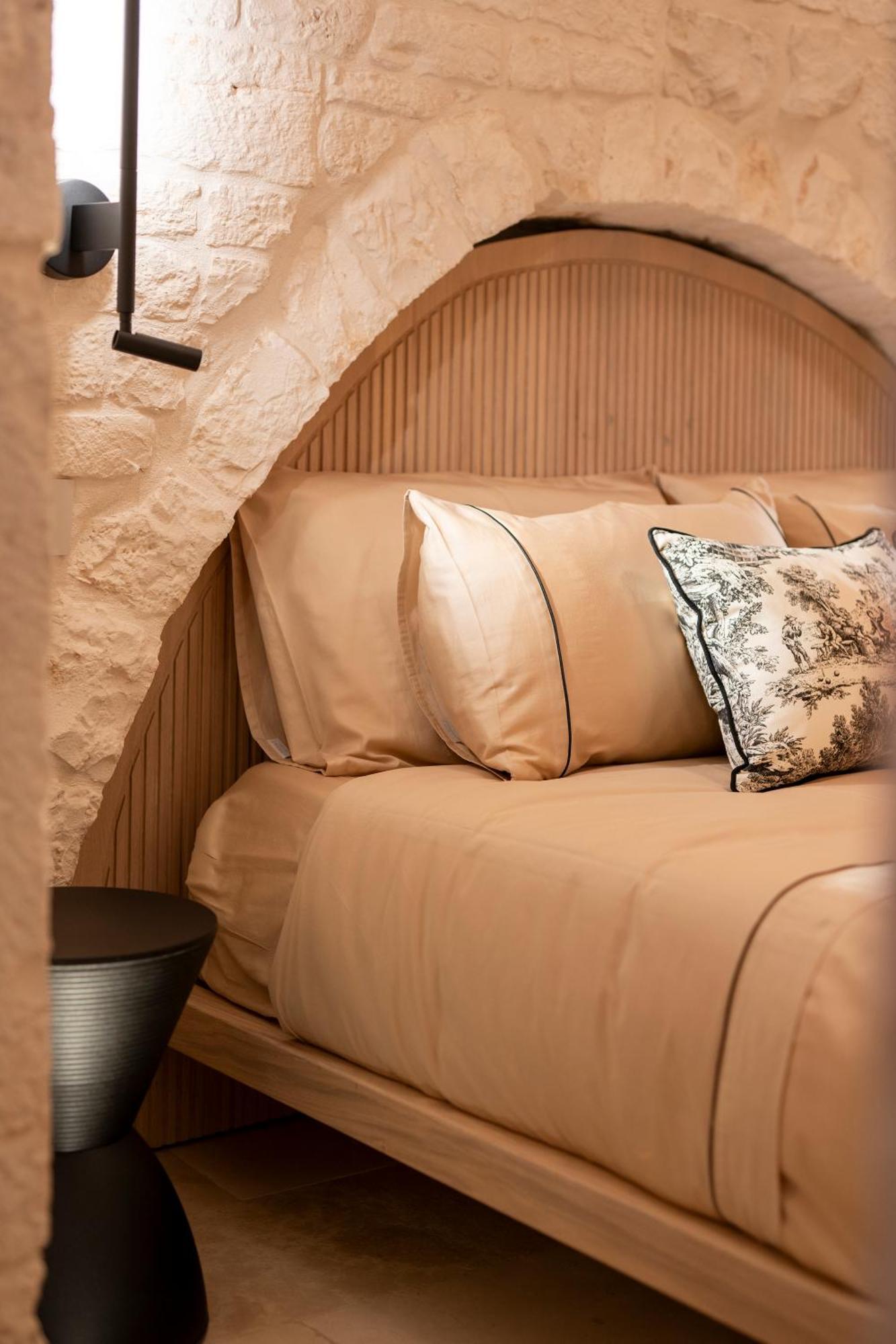 Naiira Luxury Trullo - Jacuzzi And Patio Apartment Алберобело Екстериор снимка