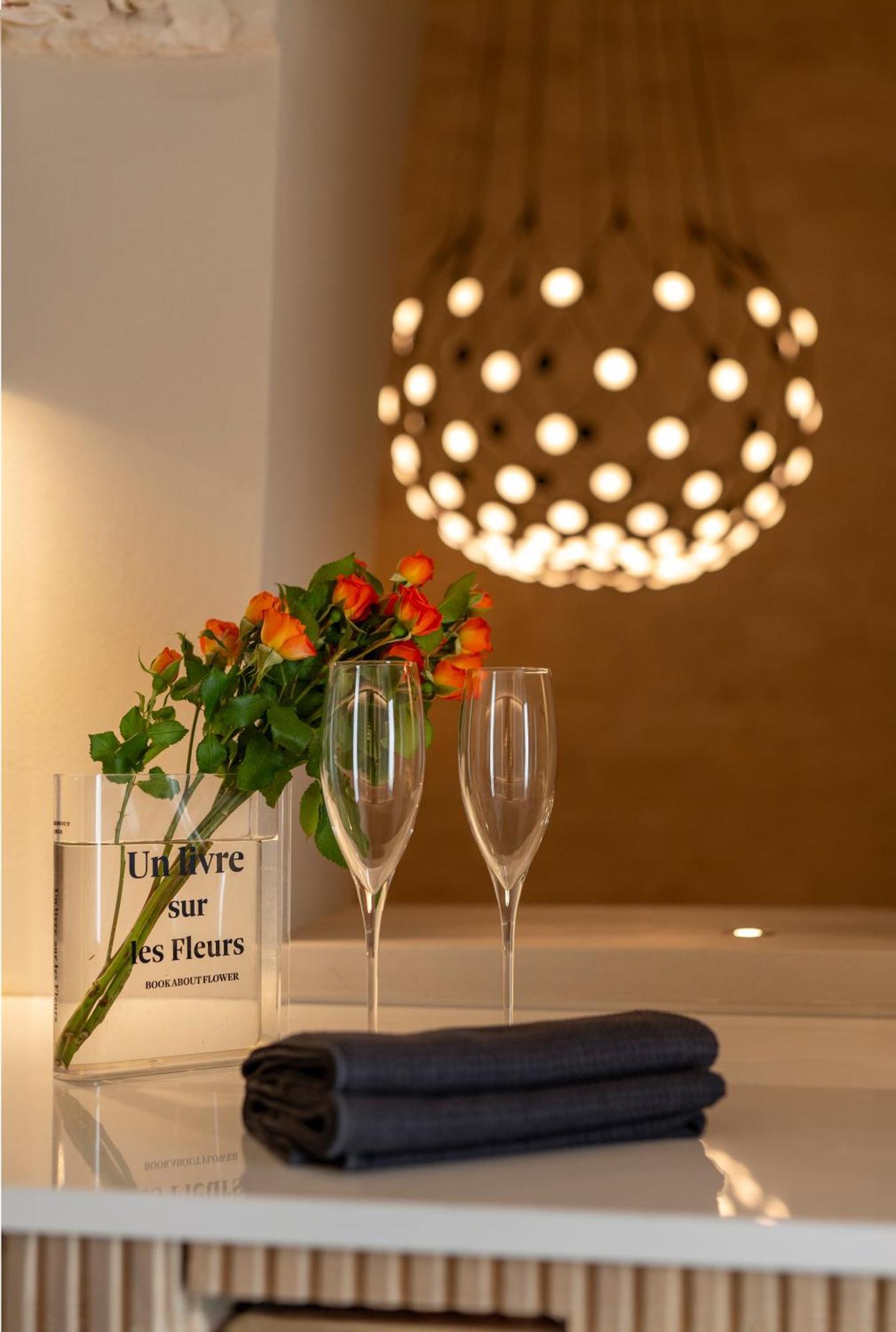 Naiira Luxury Trullo - Jacuzzi And Patio Apartment Алберобело Екстериор снимка