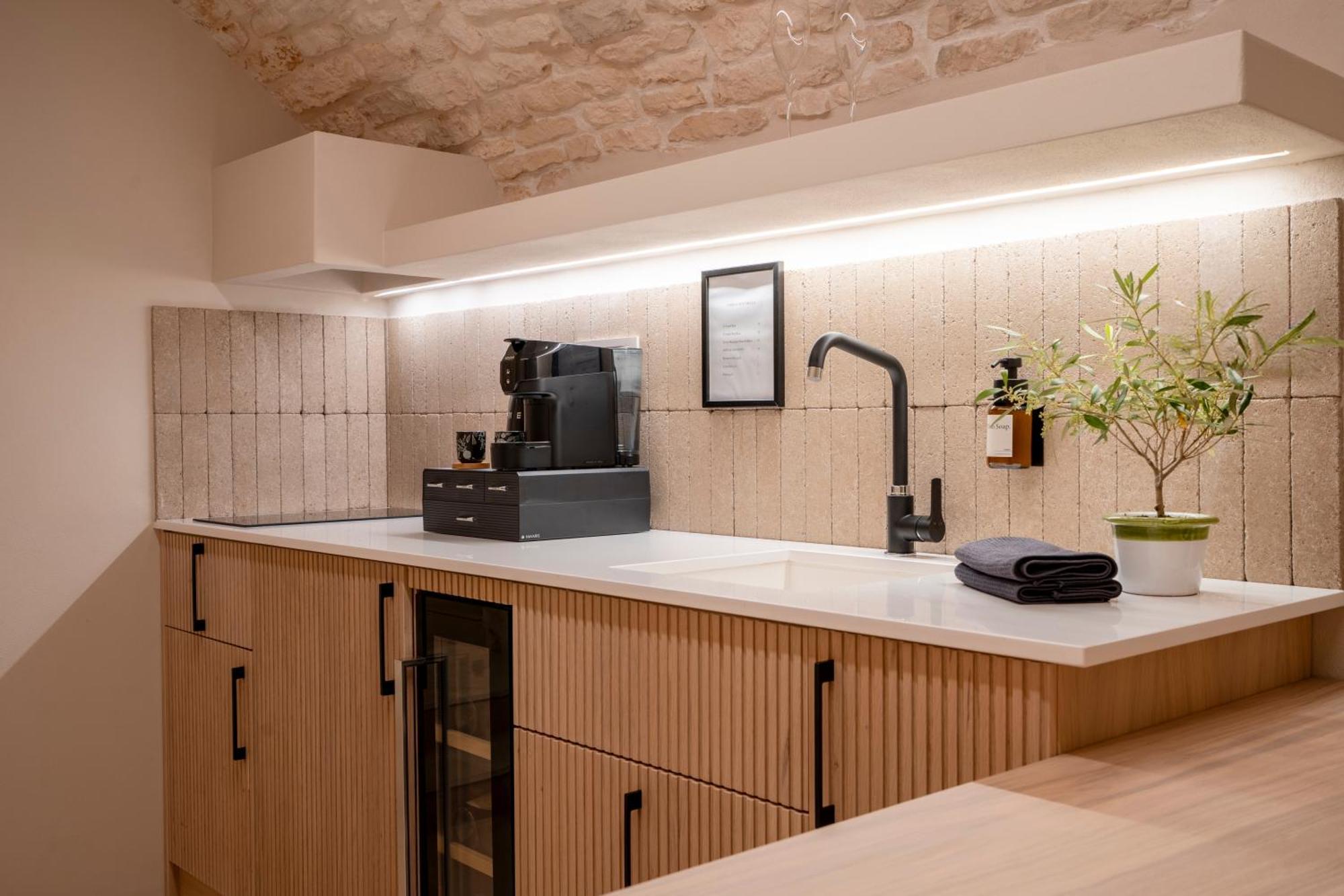 Naiira Luxury Trullo - Jacuzzi And Patio Apartment Алберобело Екстериор снимка